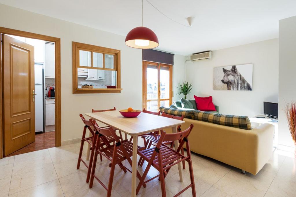 Apartamento Cal Cinque La Seu d'Urgell Exterior foto